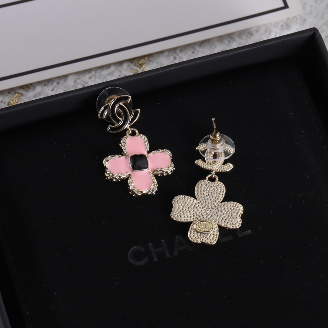 14C458EDE Stylish Earrings
