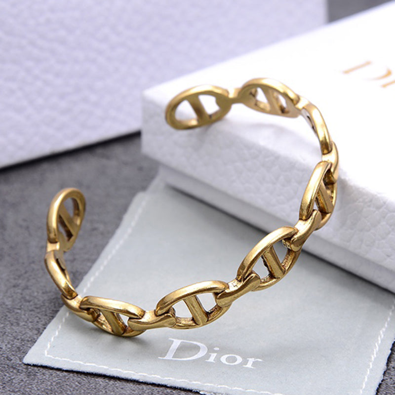 3D630KDE Stylish Bracelets