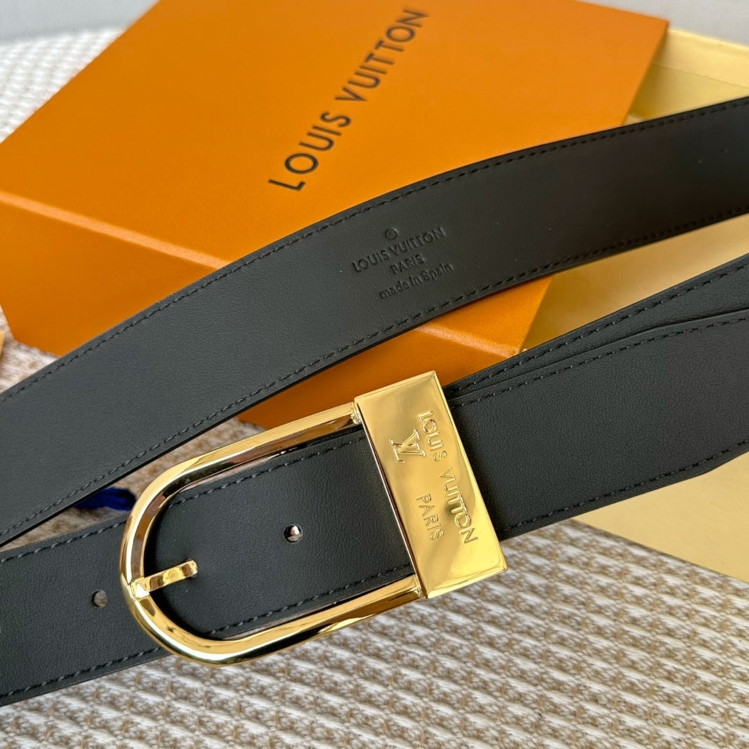 14E67PDE Stylish  High quality belt With full package