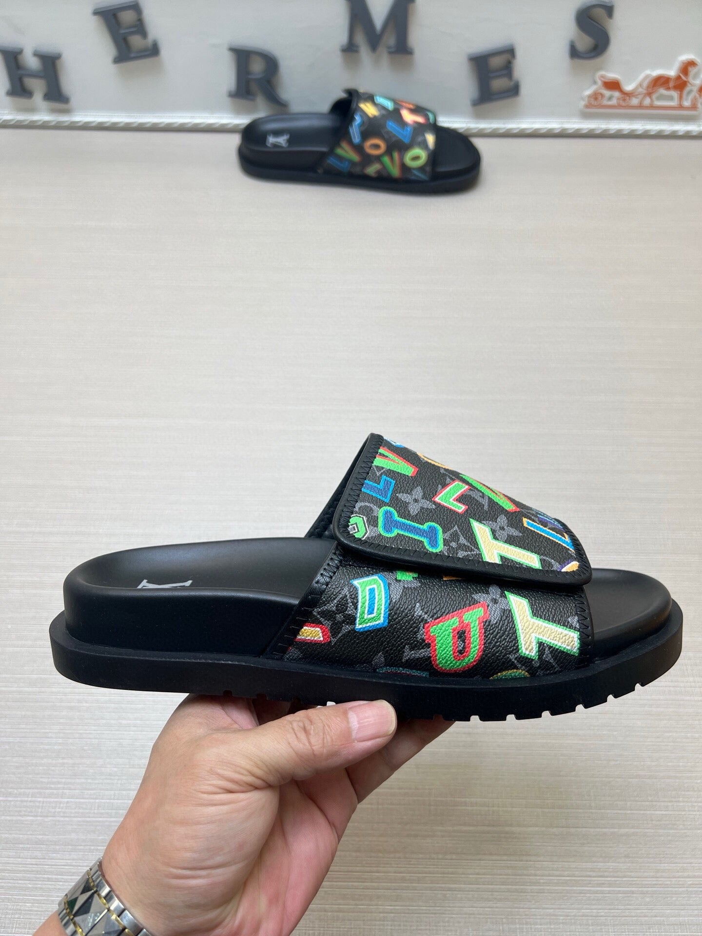 5WE247ZDE Stylish Slippers