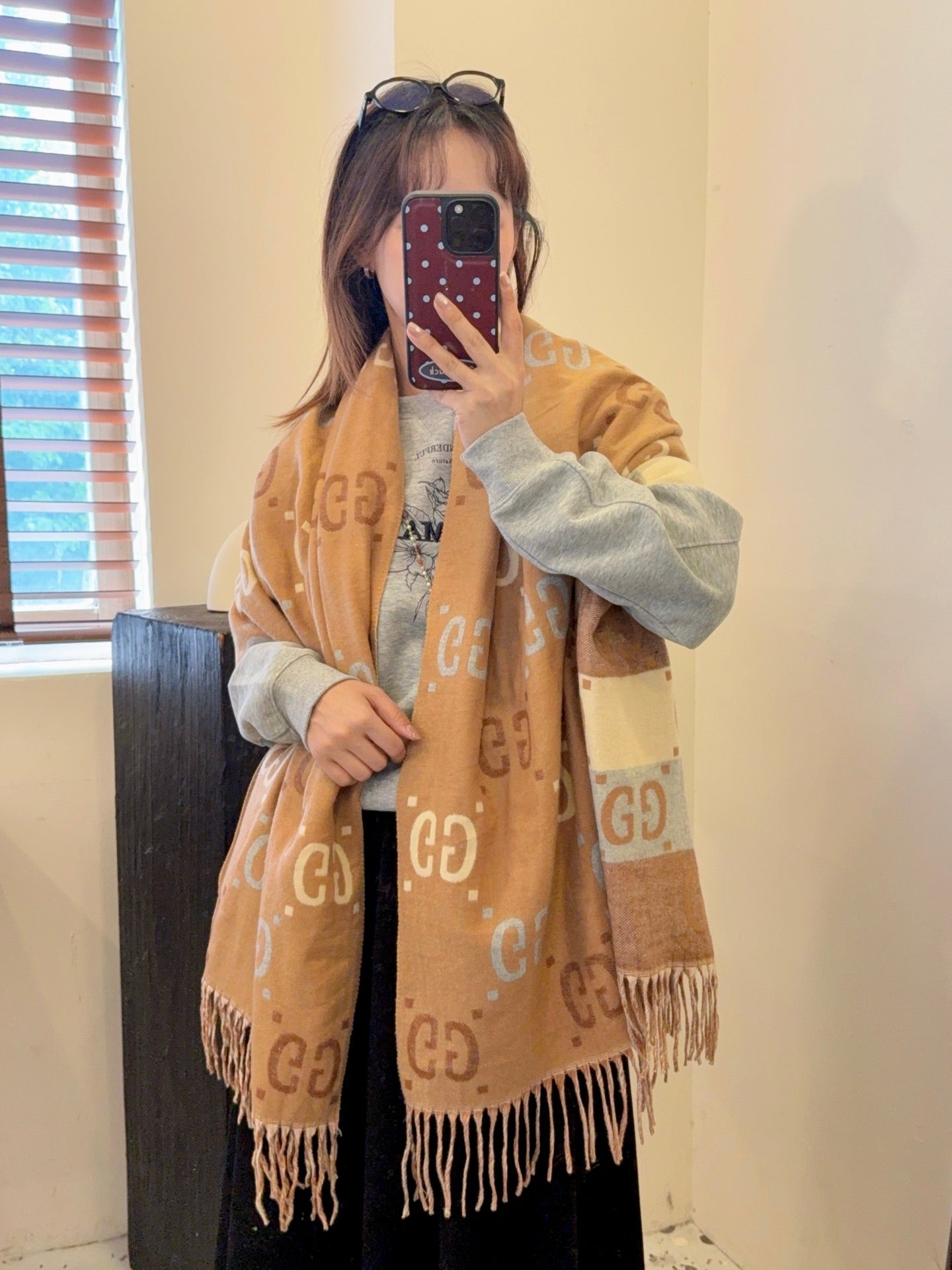 185ZB16WDE Stylish Winter Scarves