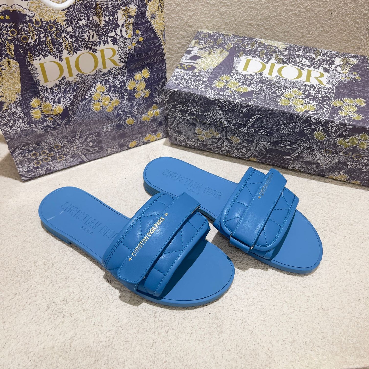 14D79ZDE Stylish Slippers