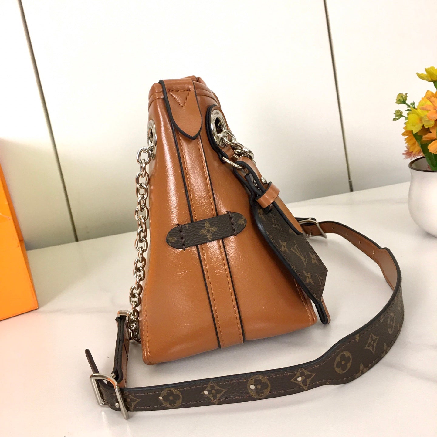 1WE113BDE Stylish leather bag