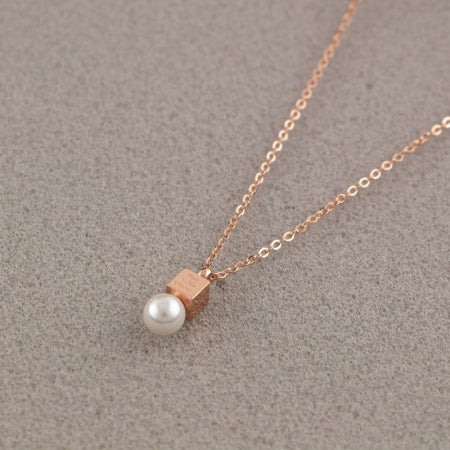 BC101XDE Stylish Necklaces