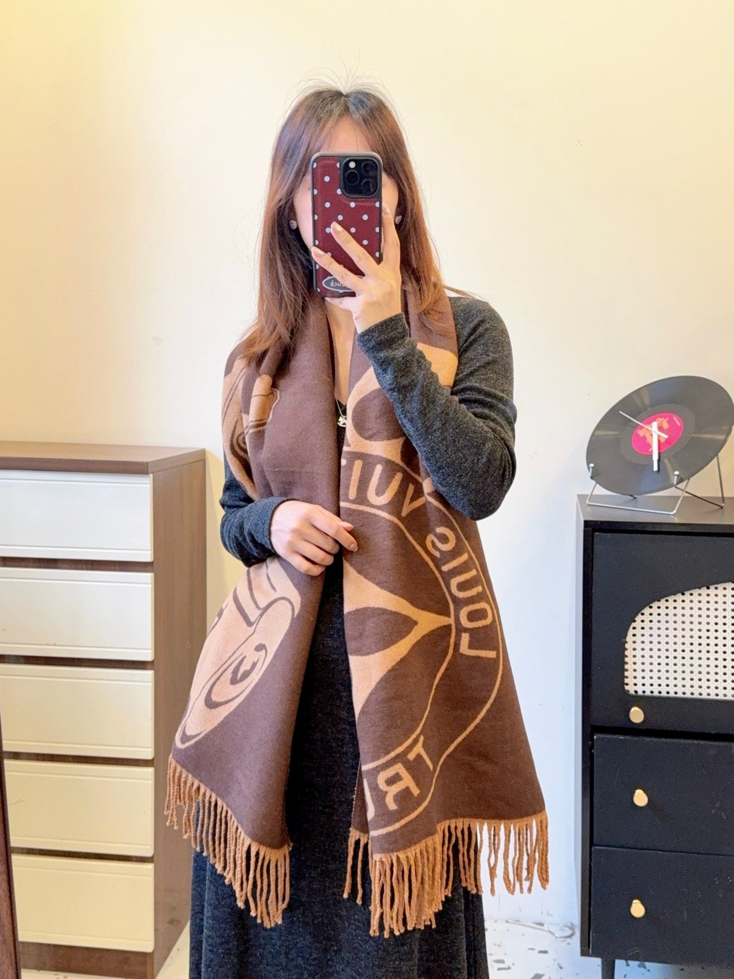 175RE3WDE Stylish Winter Scarves