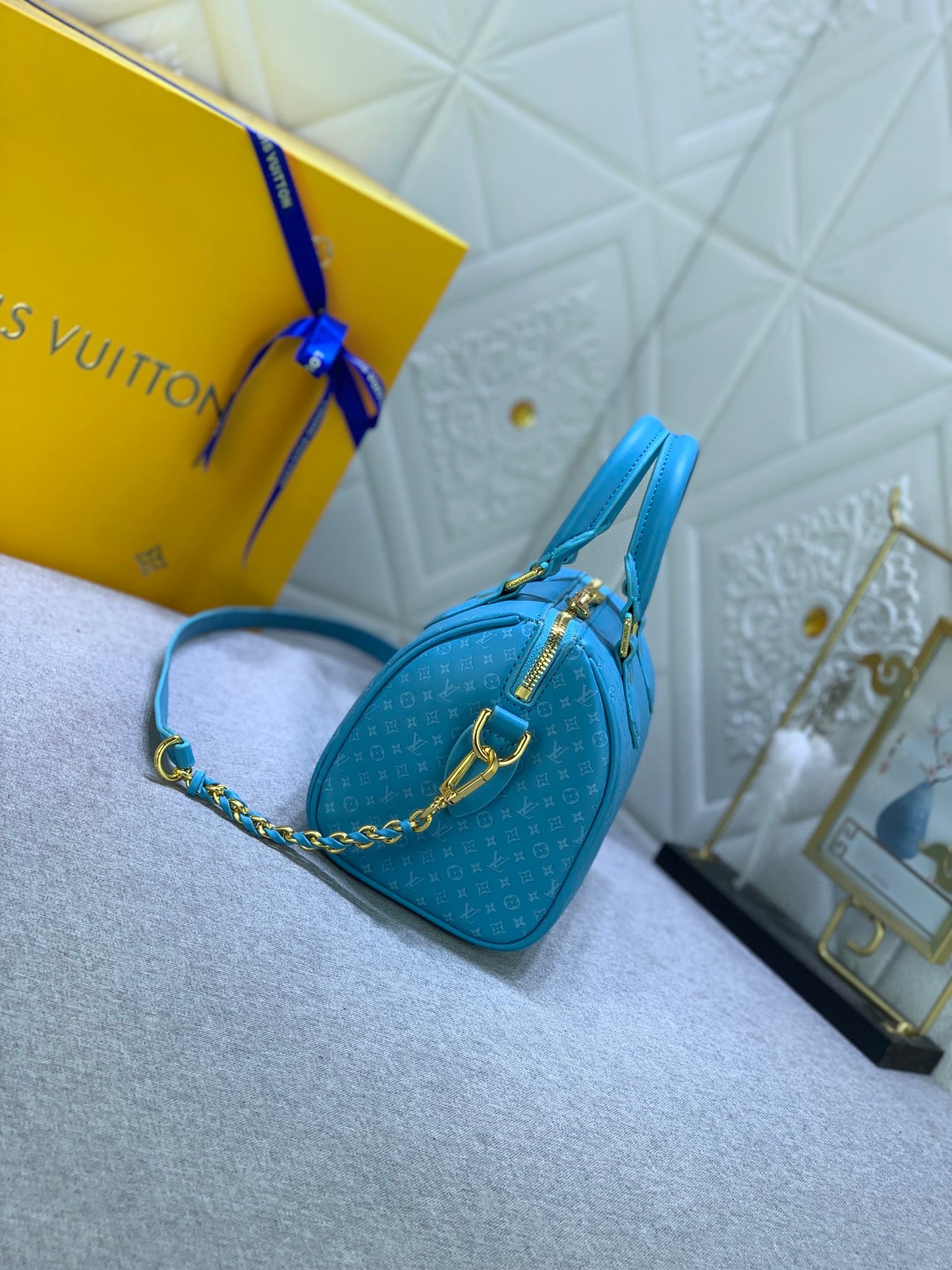 1XE143BDE Stylish leather bag 