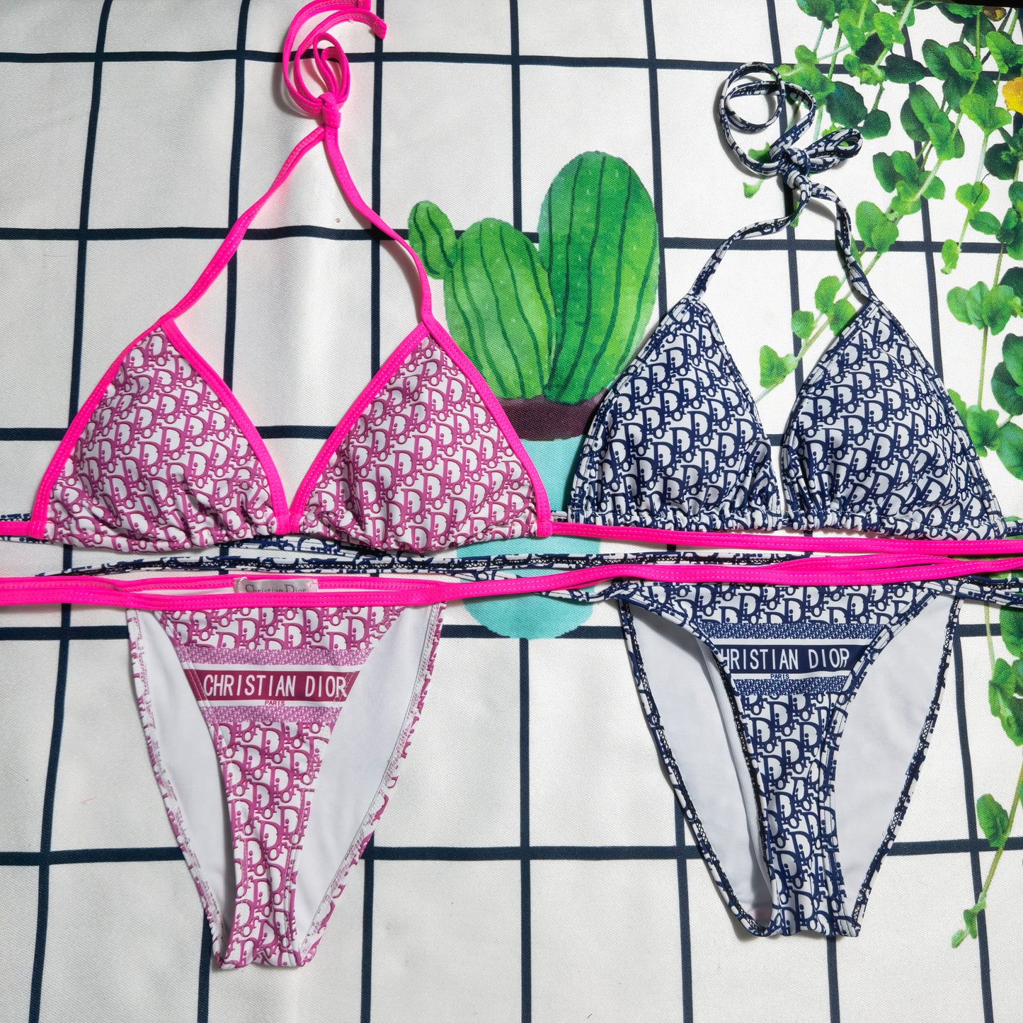 14D244YDE Stylish Bikini swimsuit