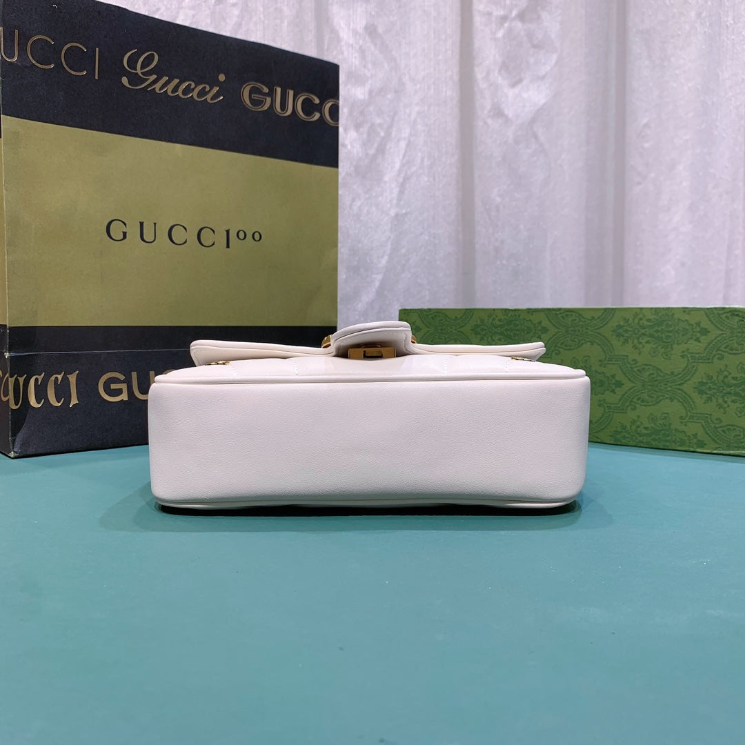 1XB284BDE Stylish leather bag 