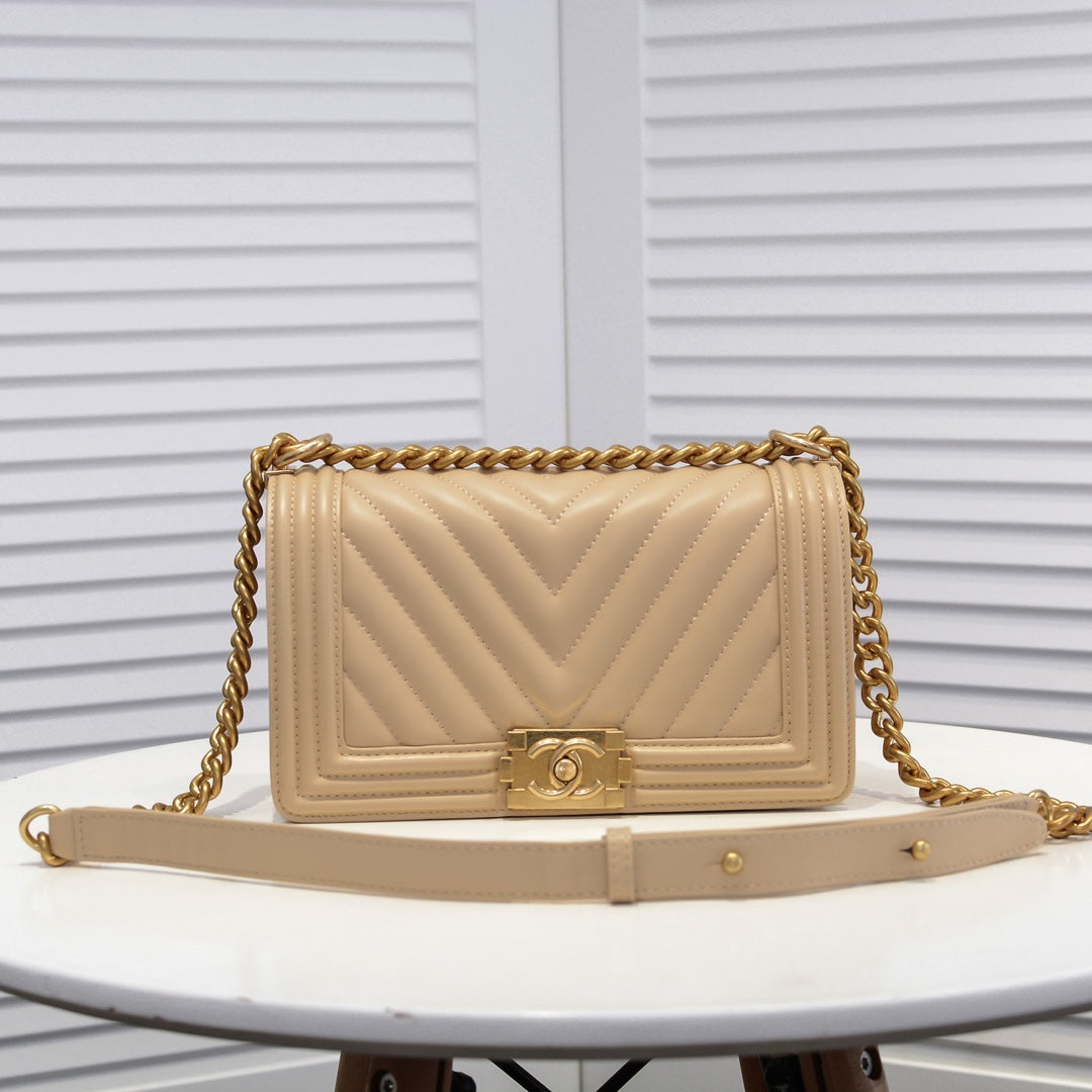 1XC413BDE Stylish leather bag