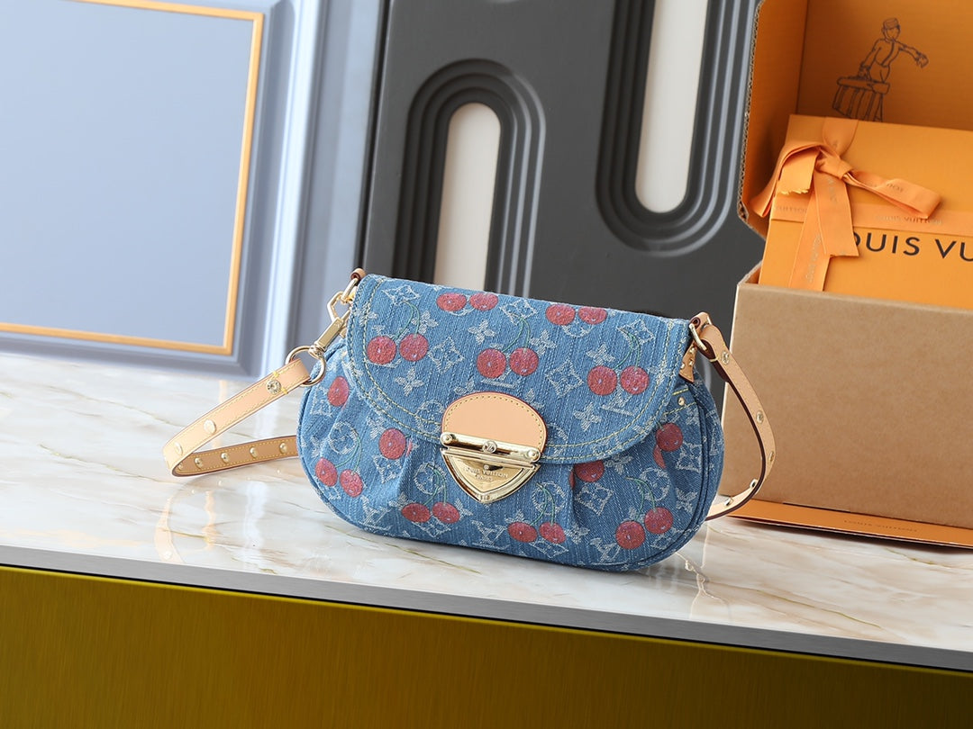 165NB118BDE Stylish bag