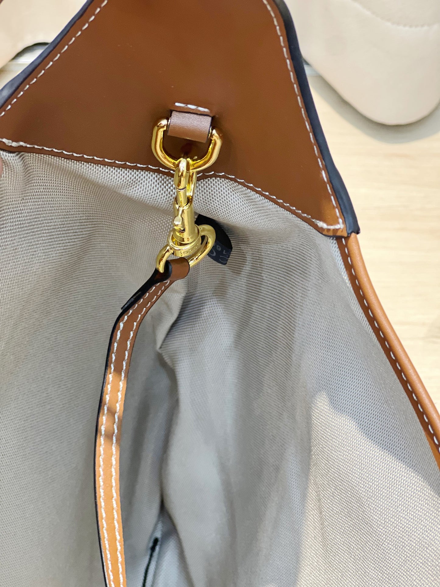 1XB67BDE Stylish leather bag