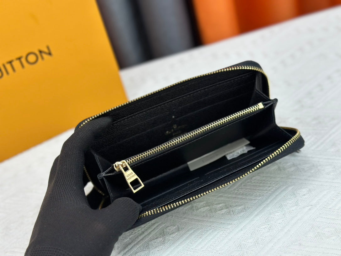 15RE79BDE Stylish leather bag