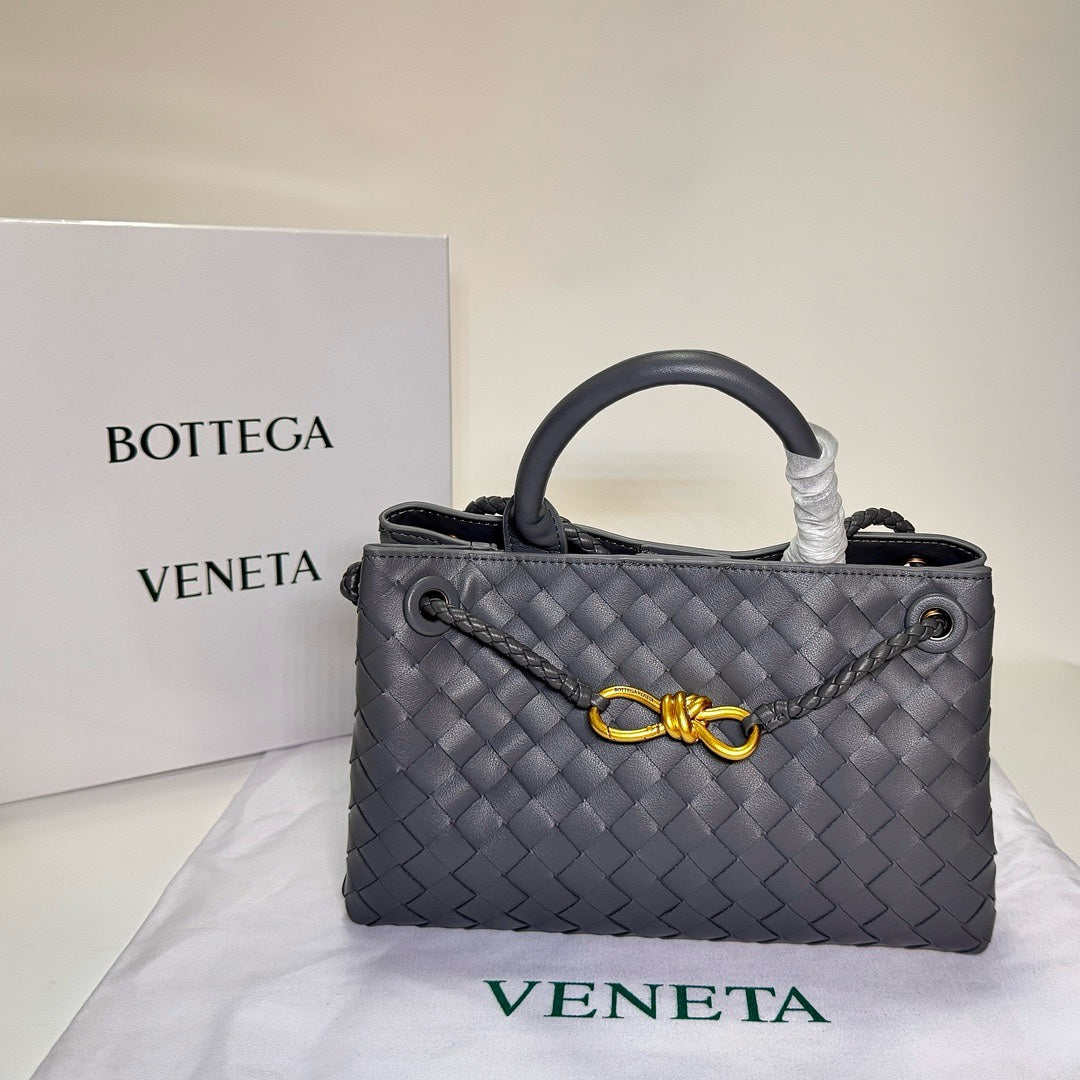 1XA81BDE Stylish leather bag