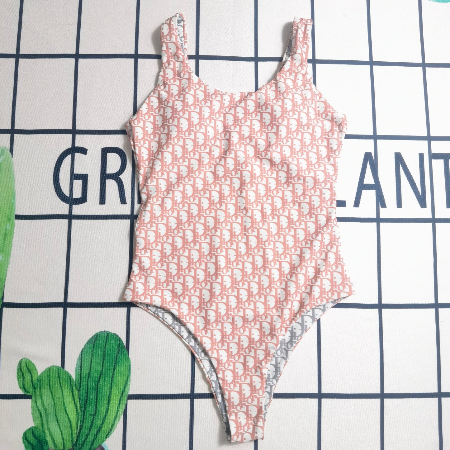 14D290YDE Stylish Bikini swimsuit