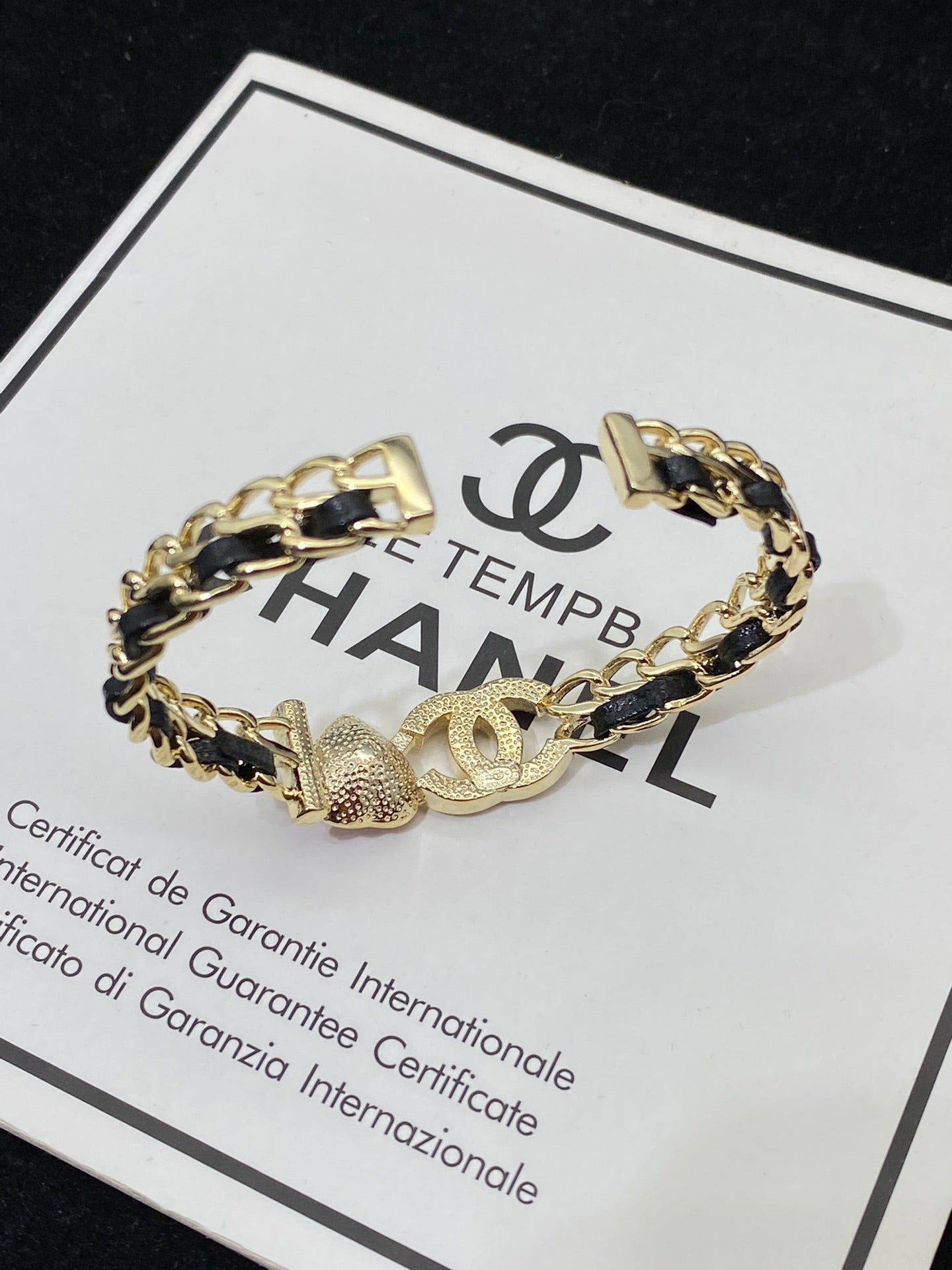 1XC300KDE Stylish Bracelets