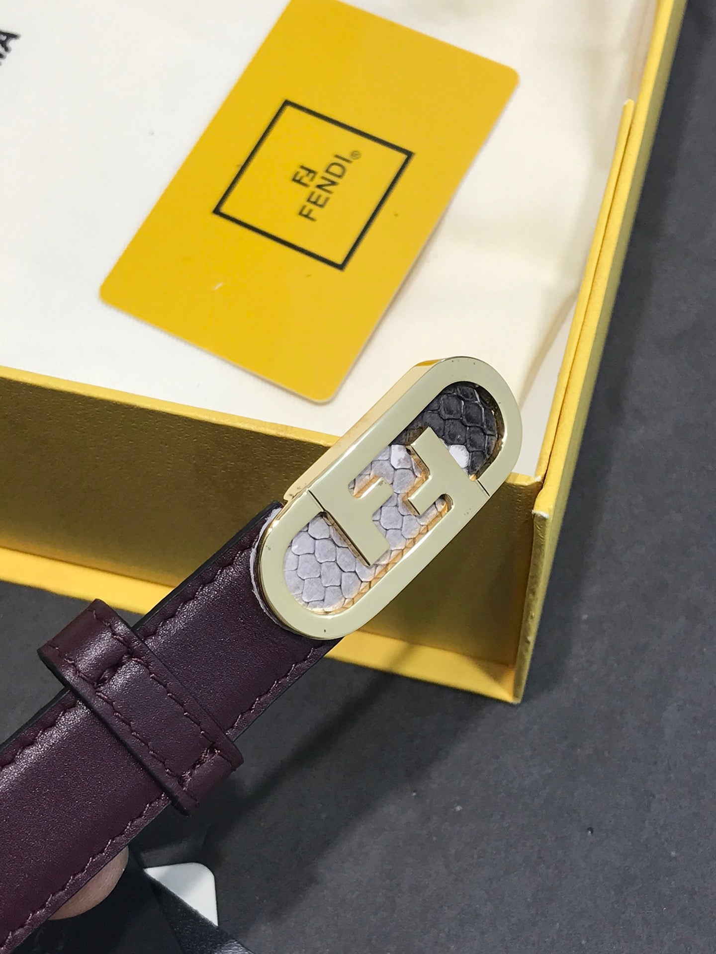 14F76PDE Stylish  High quality belt With full package