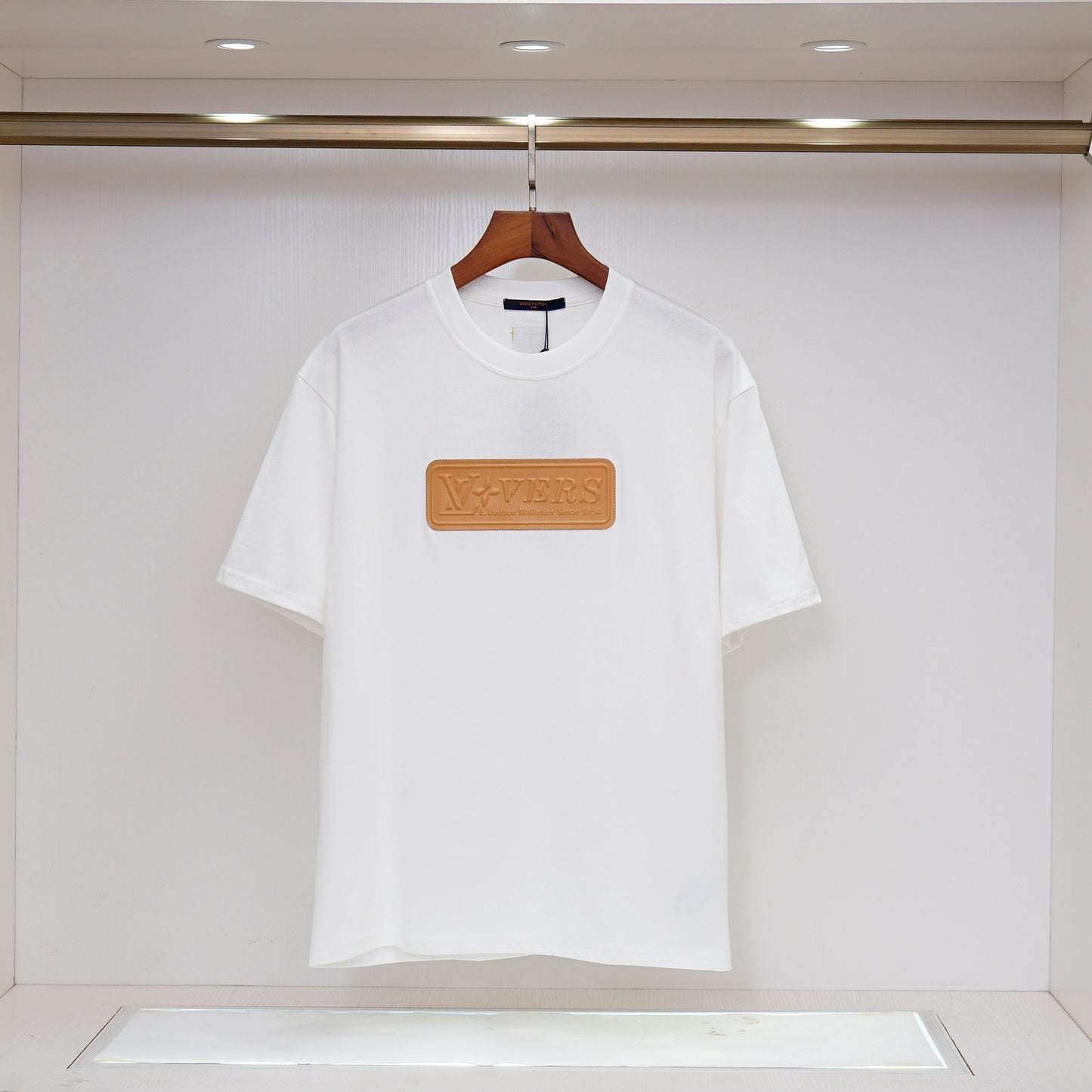 145NE7UDE Stylish T-shirt