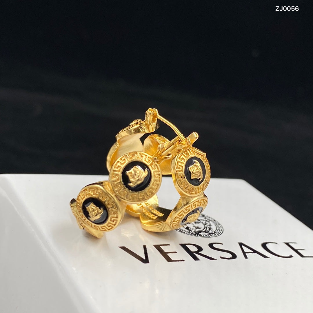 1YV176EDE Stylish Earrings