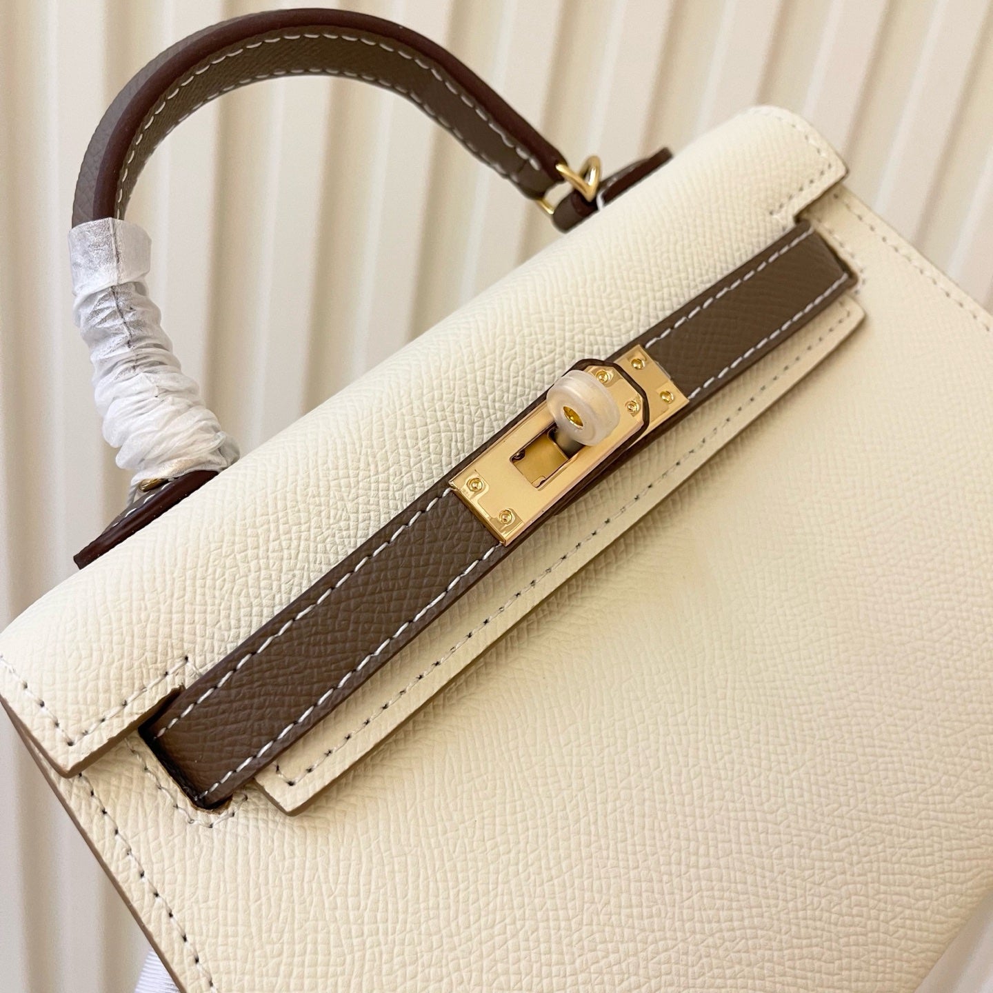 2WH25BDE Stylish leather bag