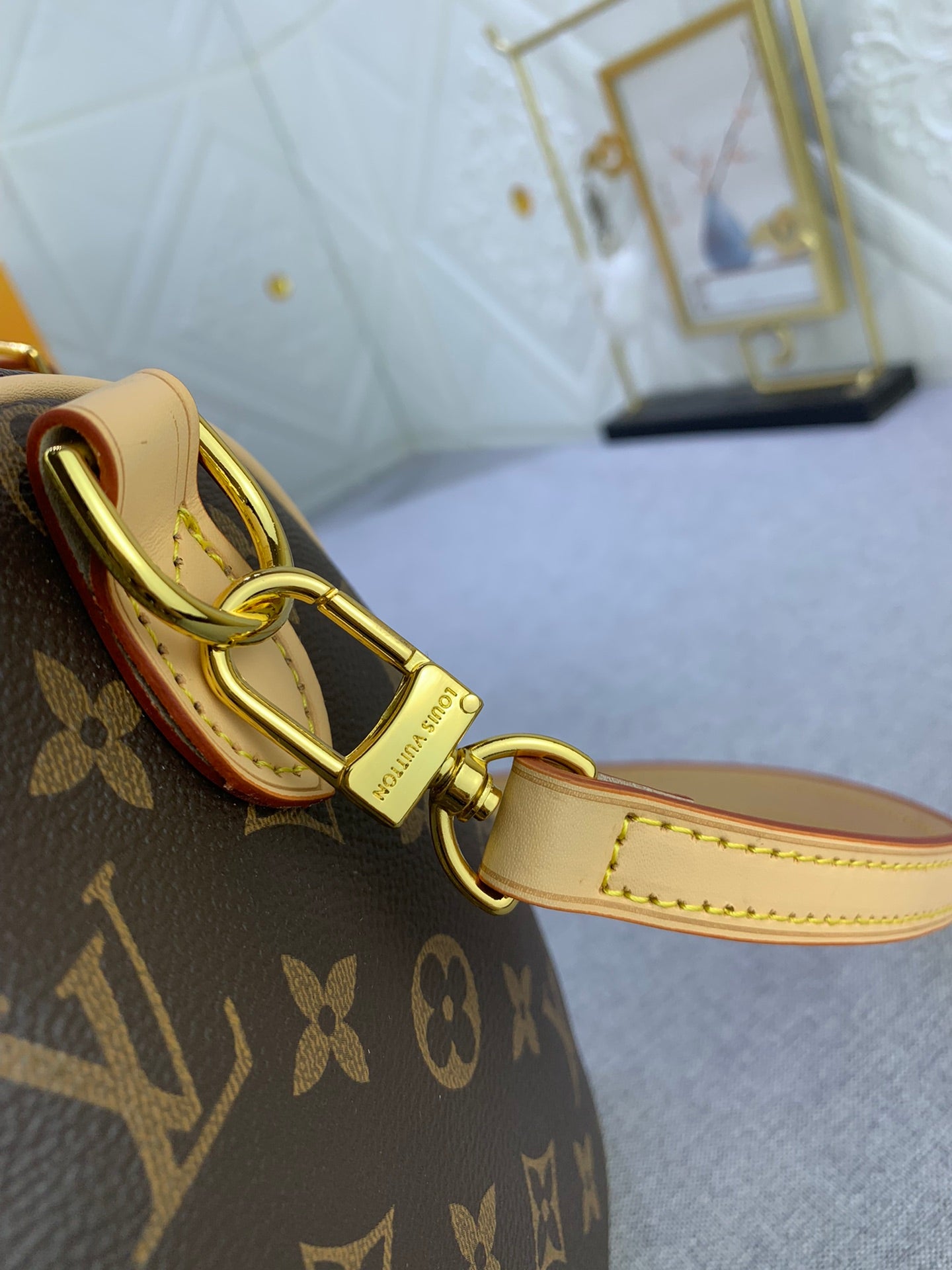 2XE268BDE Stylish leather bag 