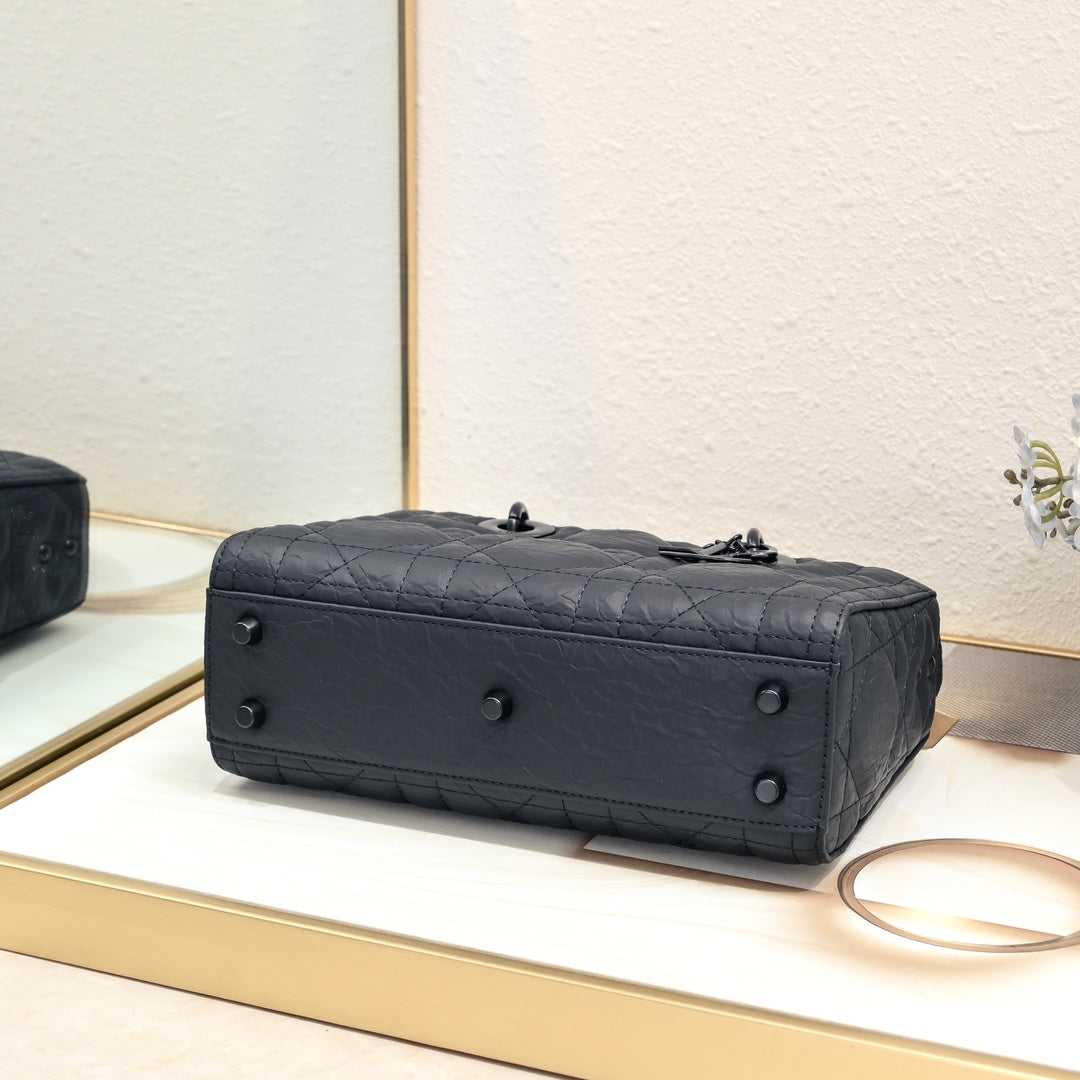 1XD438BDE Stylish leather bag