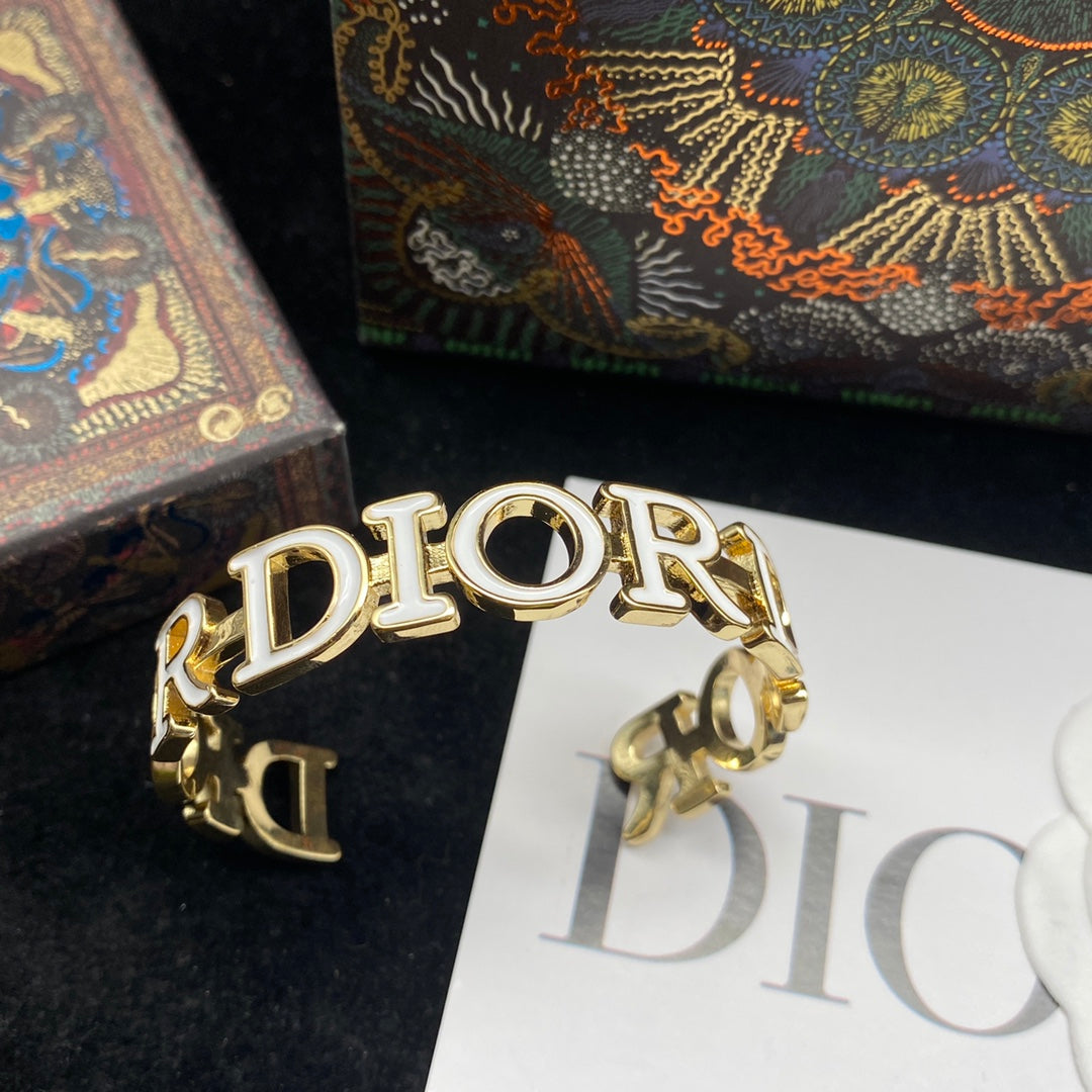 1D206KDE Stylish Bracelets