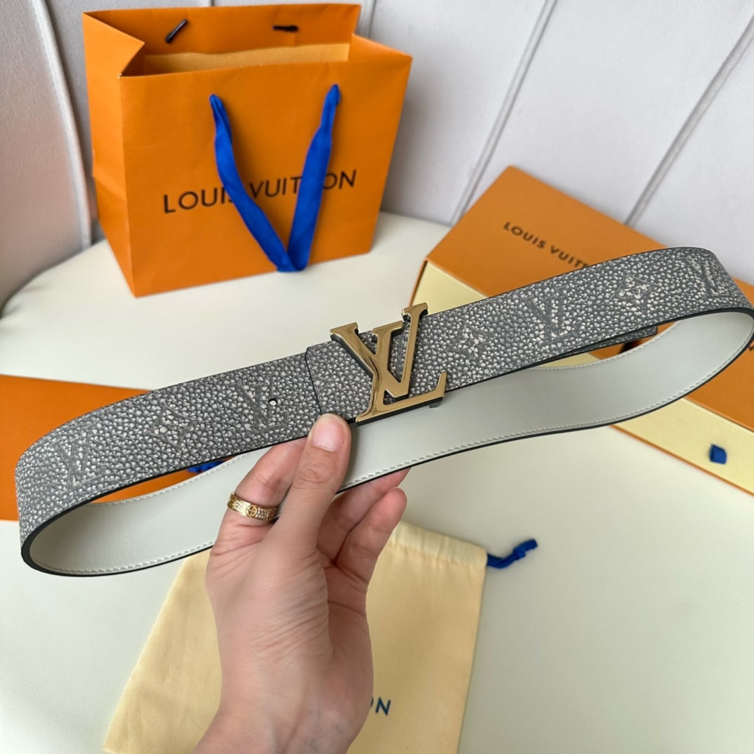 14B11PDE Stylish  High quality belt With full package