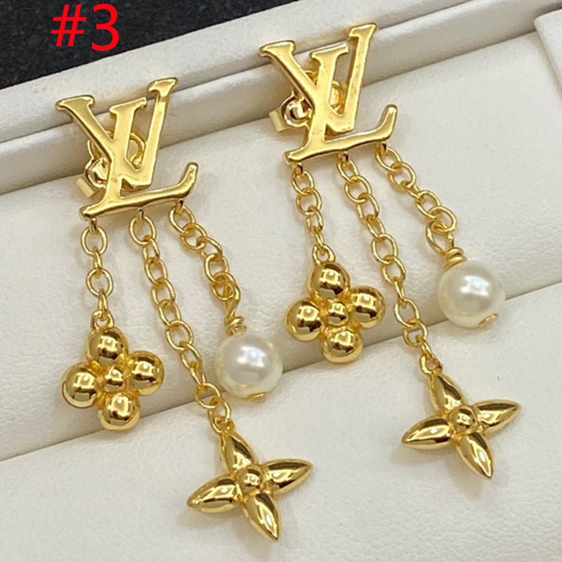 14E450EDE Stylish Earrings