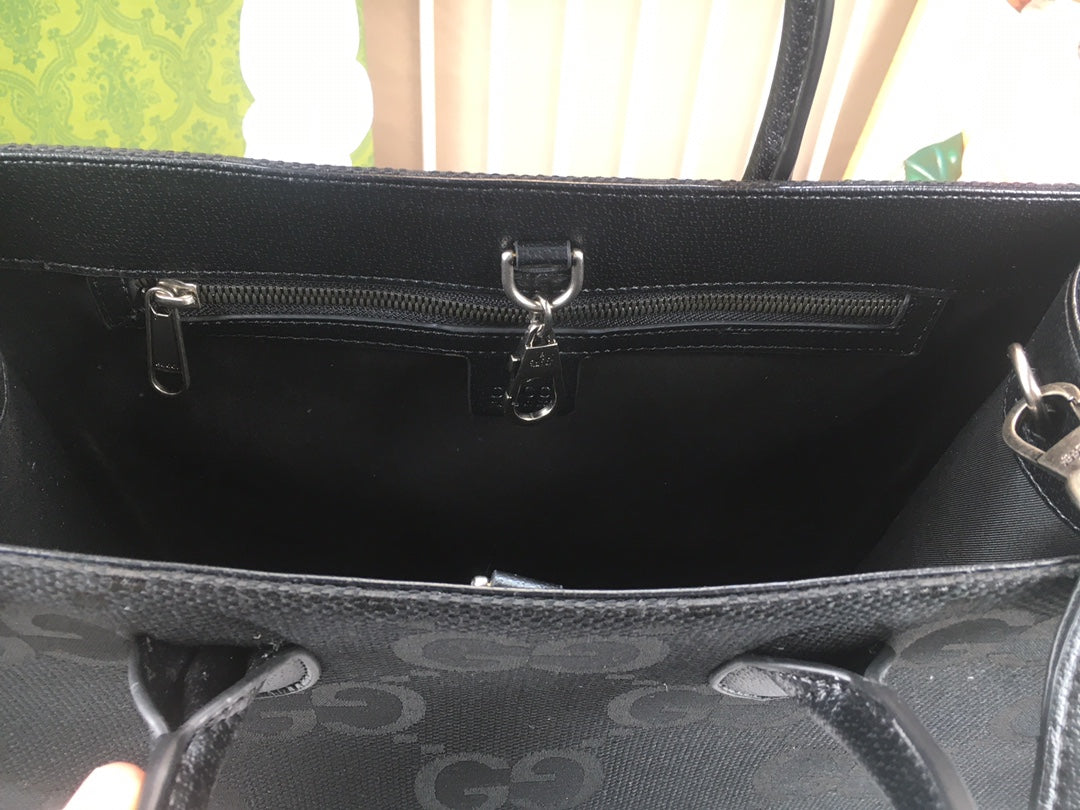 15RB112BDE Stylish leather bag