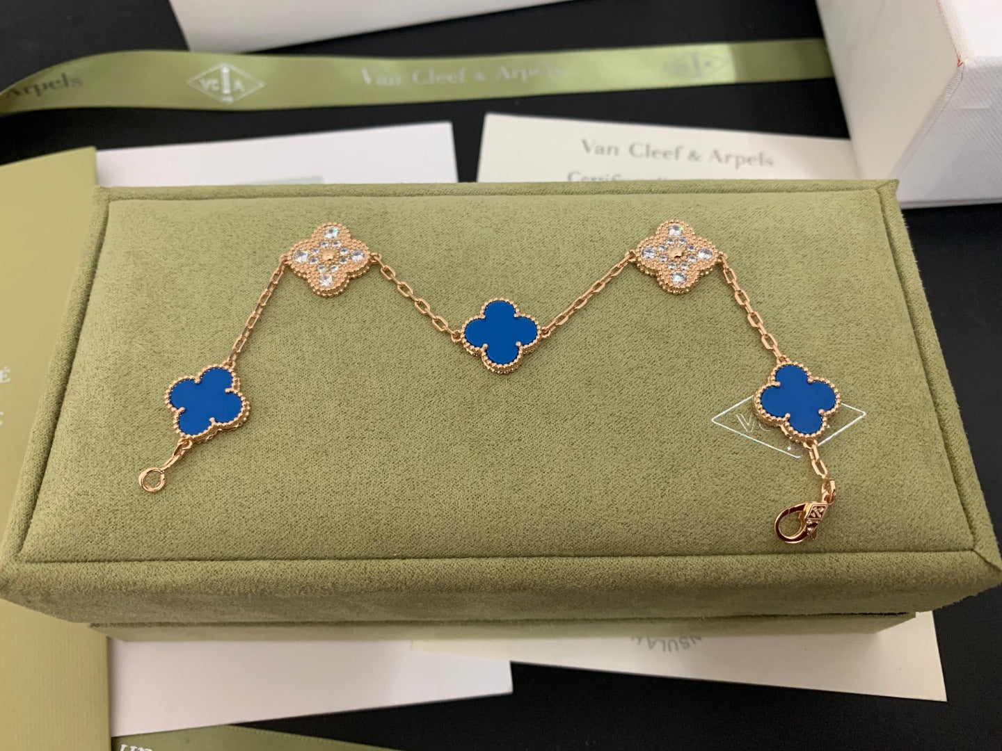 5XVA179KDE Stylish bracelets 5 flowers normal size1.5cm flower