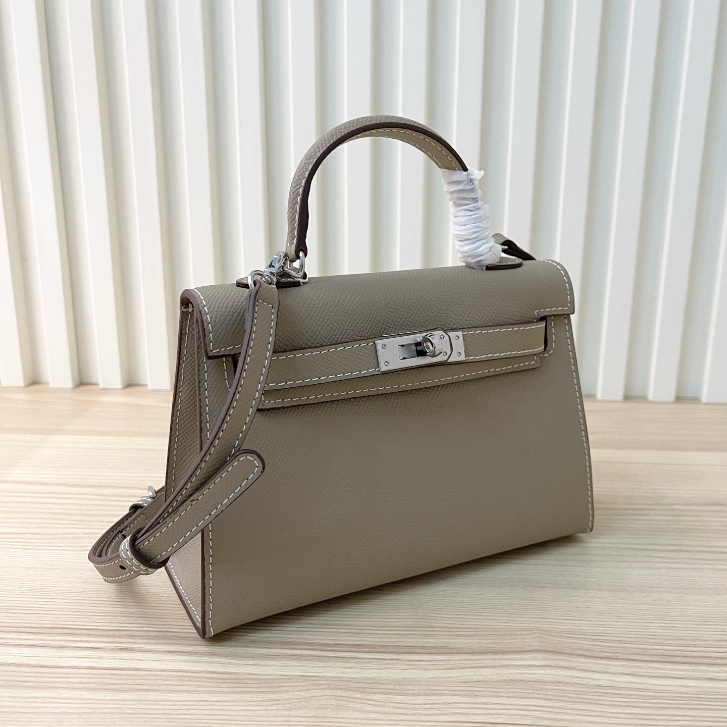 2WH27BDE Stylish leather bag