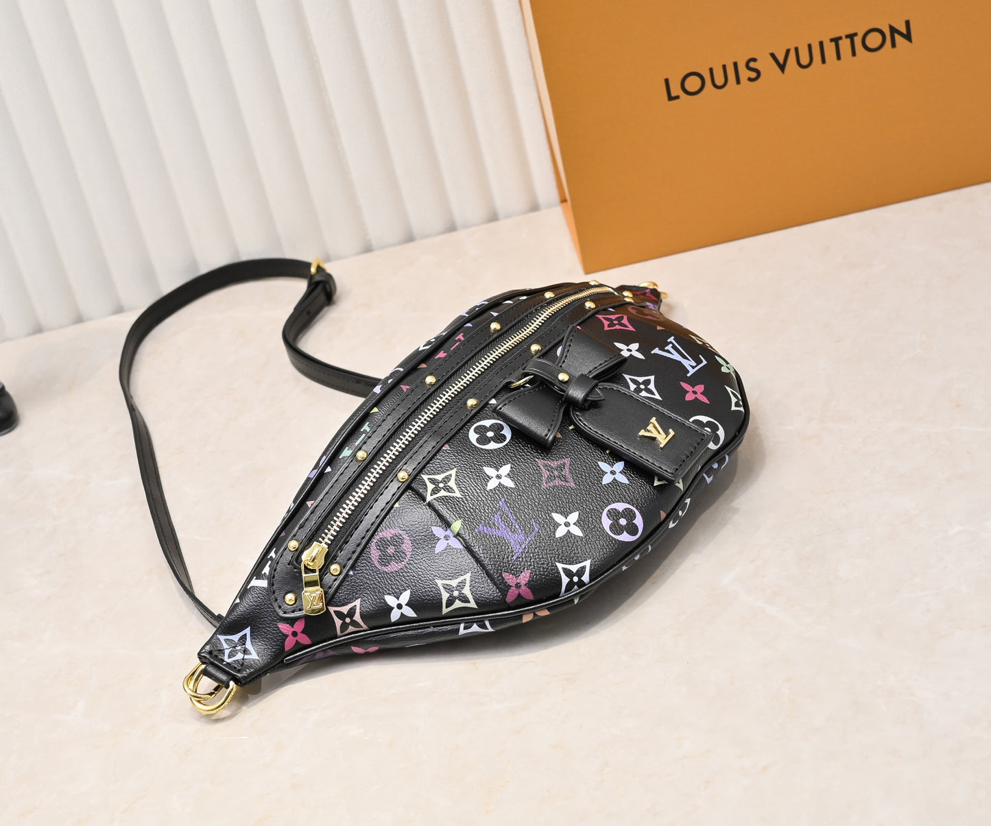 2WE10BDE Stylish leather bag