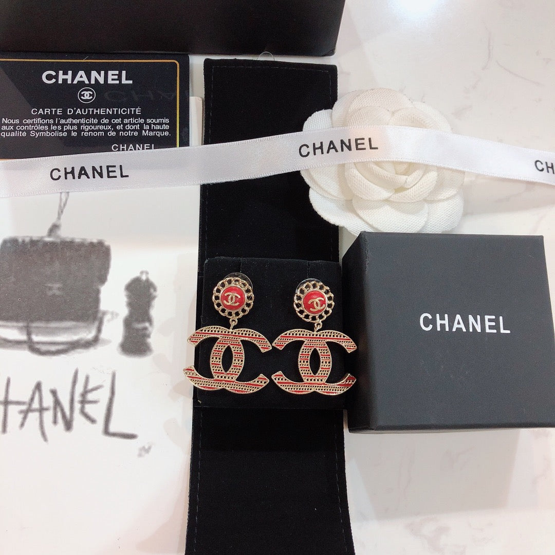 14C84EDE Stylish Earrings