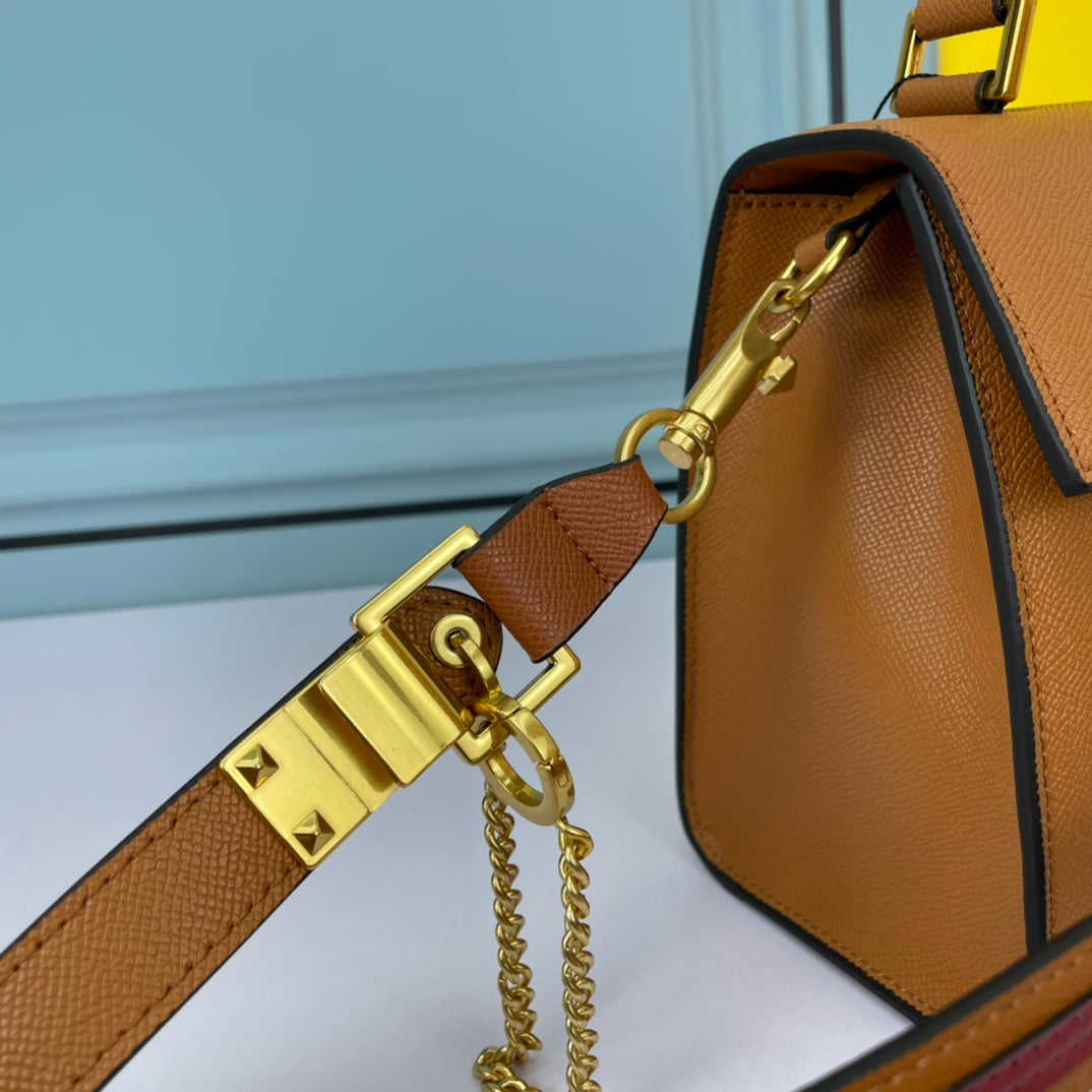 1XVL30BDE Stylish leather bag 