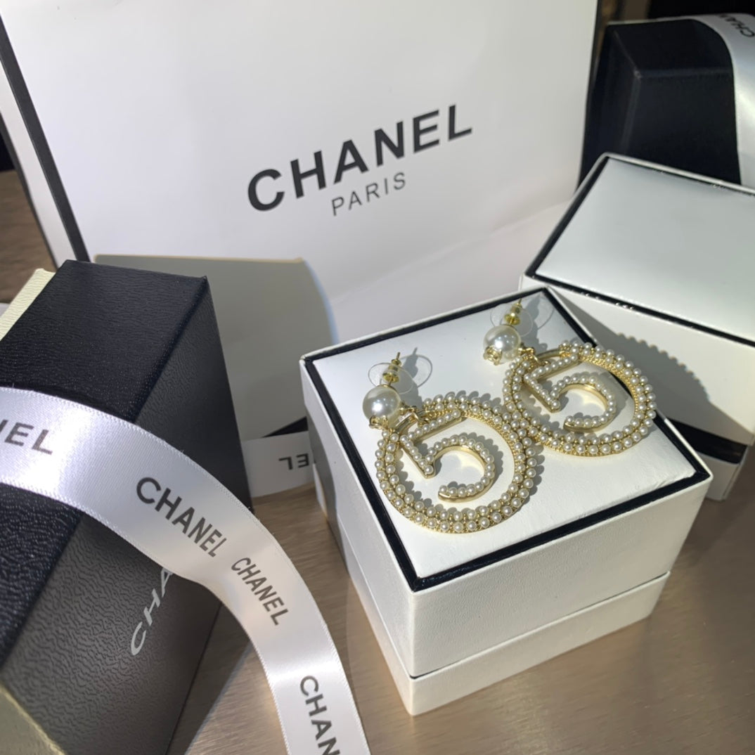 14C94EDE Stylish Earrings