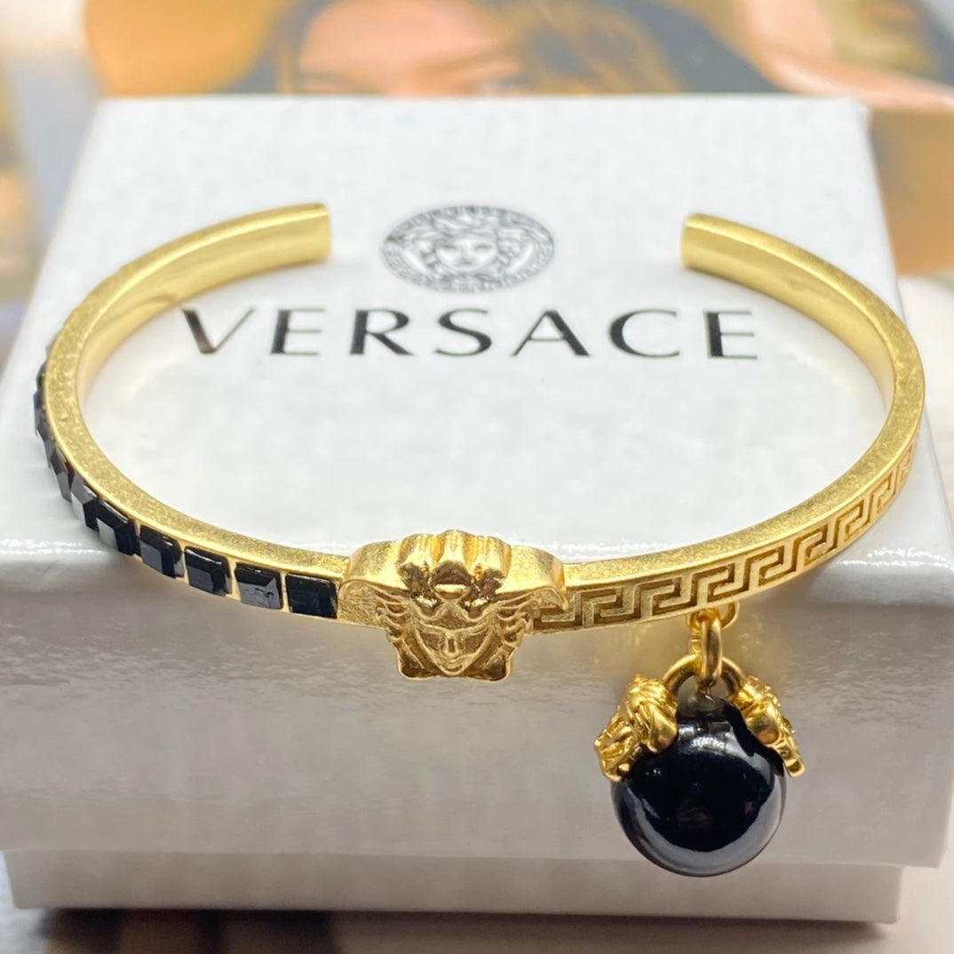 14V320KDE Stylish  Bracelets