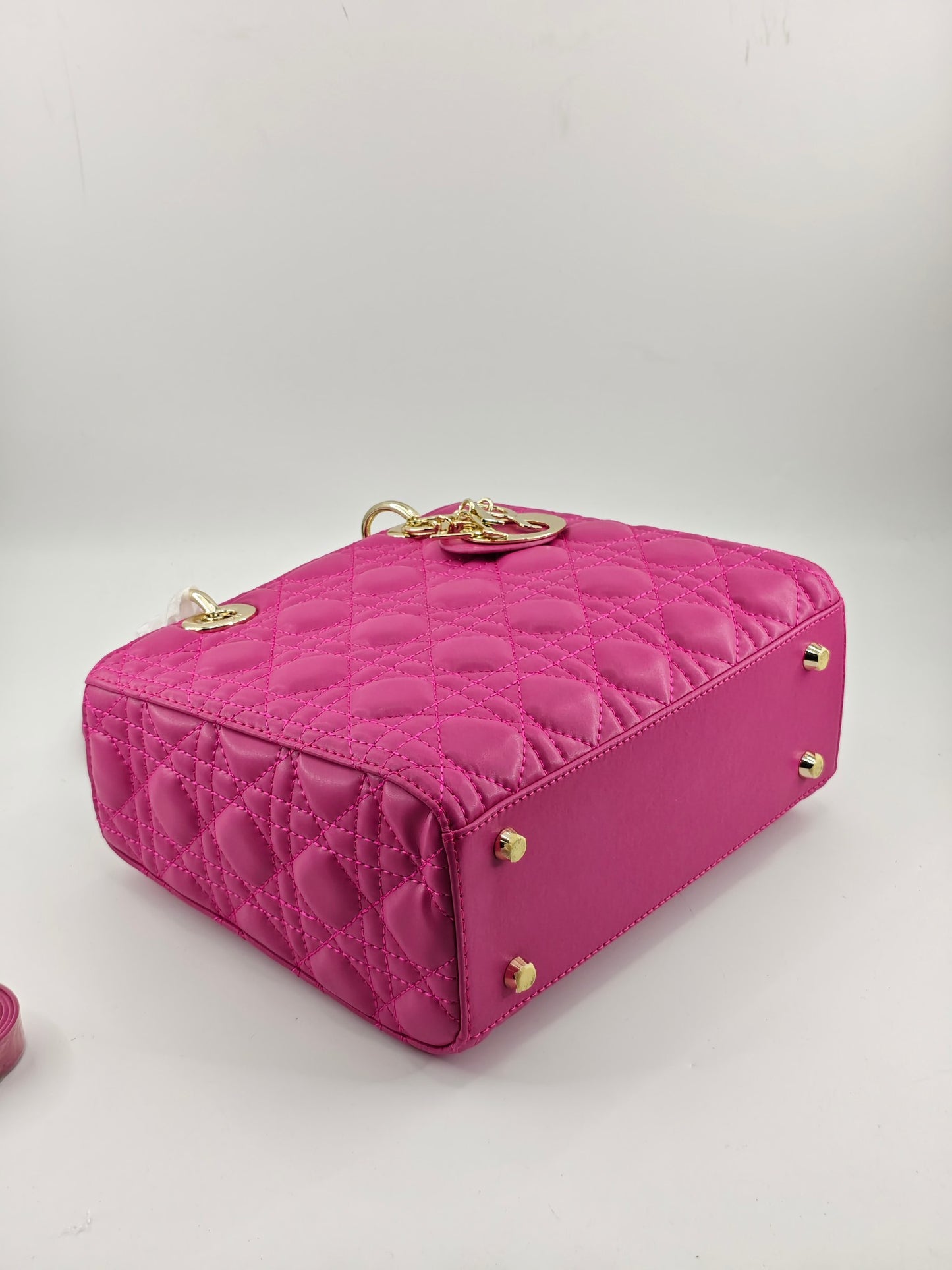15RD60BDE Stylish leather bag