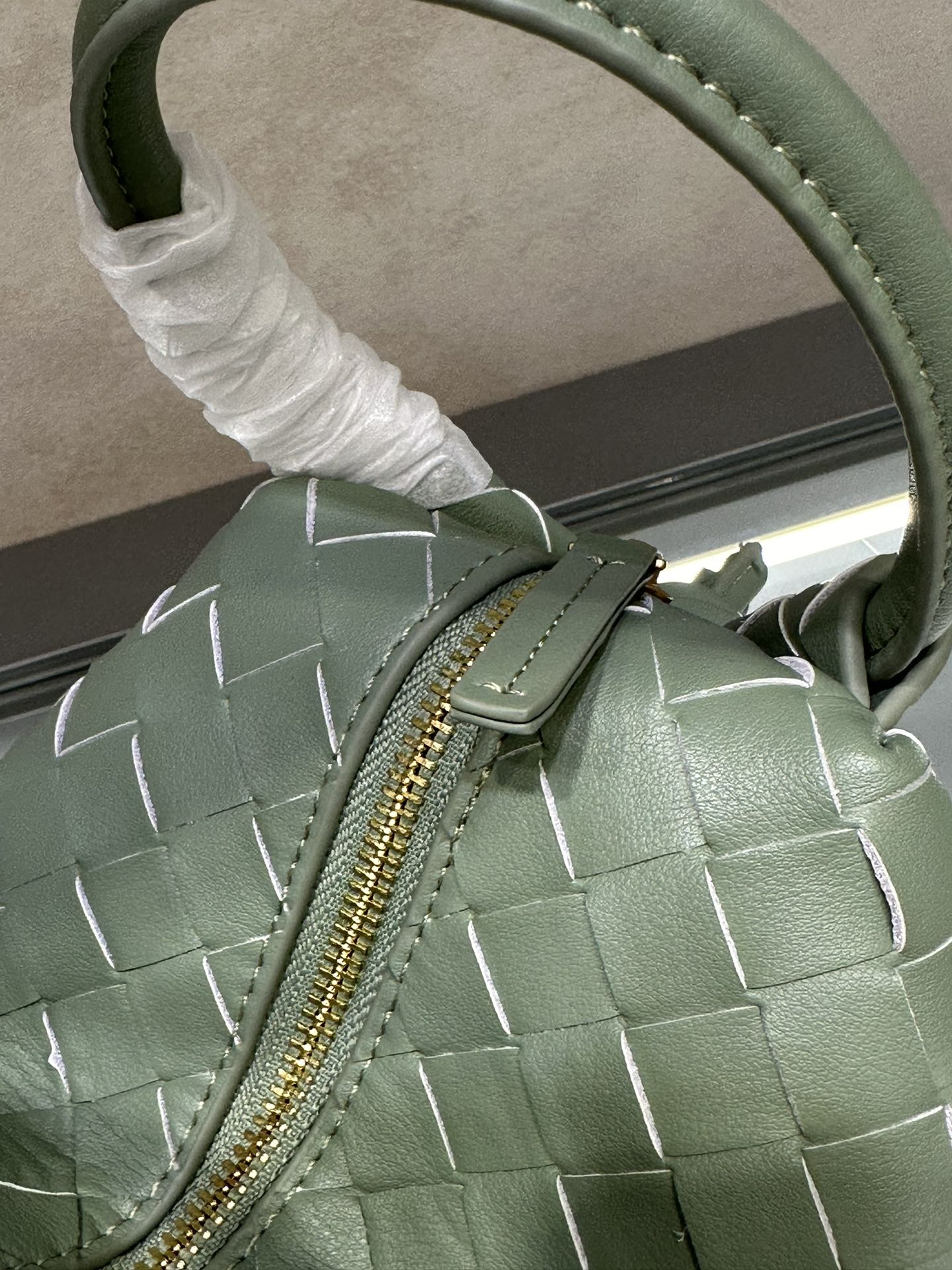 1XA84BDE Stylish leather bag