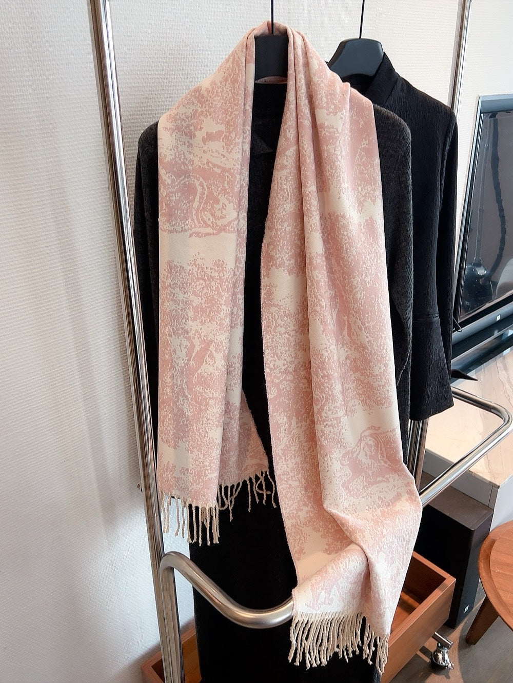 185ZD13WDE Stylish Winter Scarves