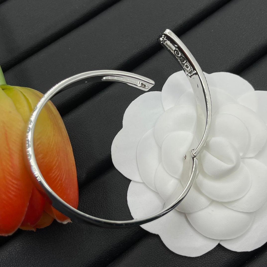 14A763KDE Stylish Bracelets