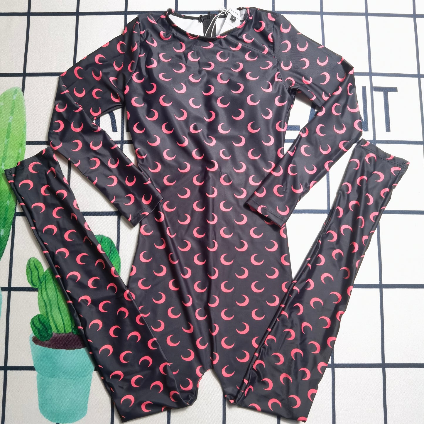 14A139YDE Stylish Long sleeve swimsuit