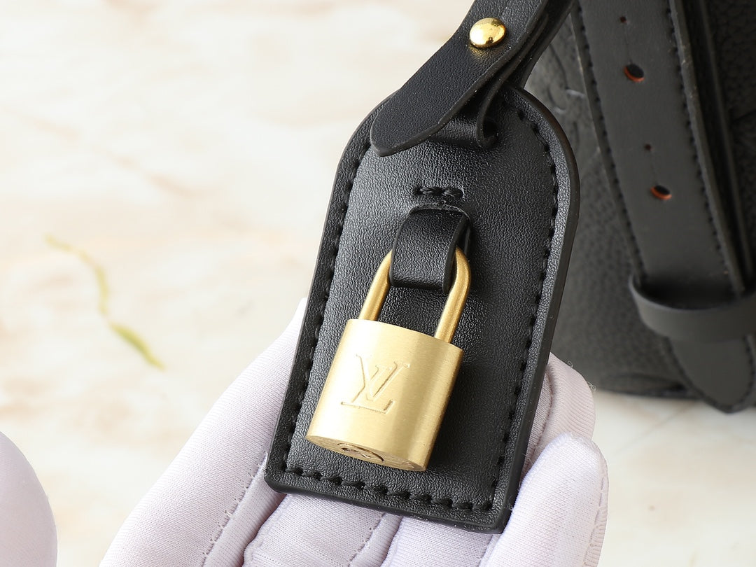 2WE3BDE Stylish leather bag