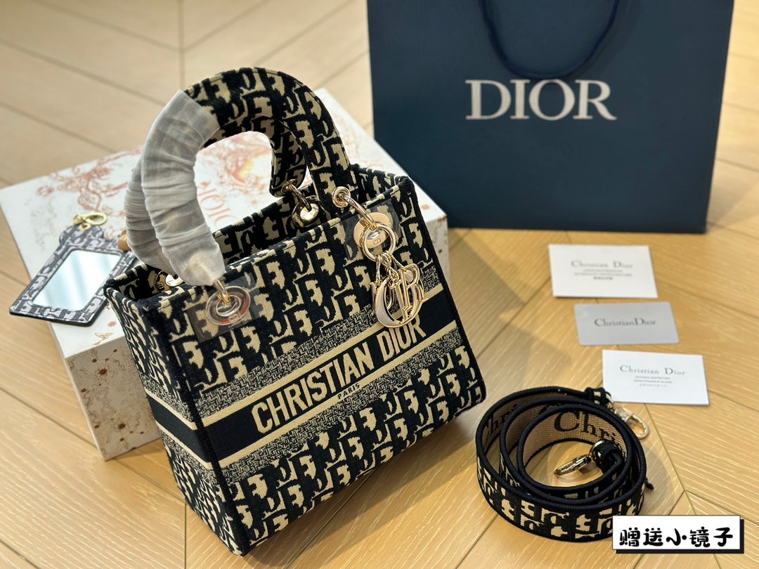 6XD241BDE Stylish bag