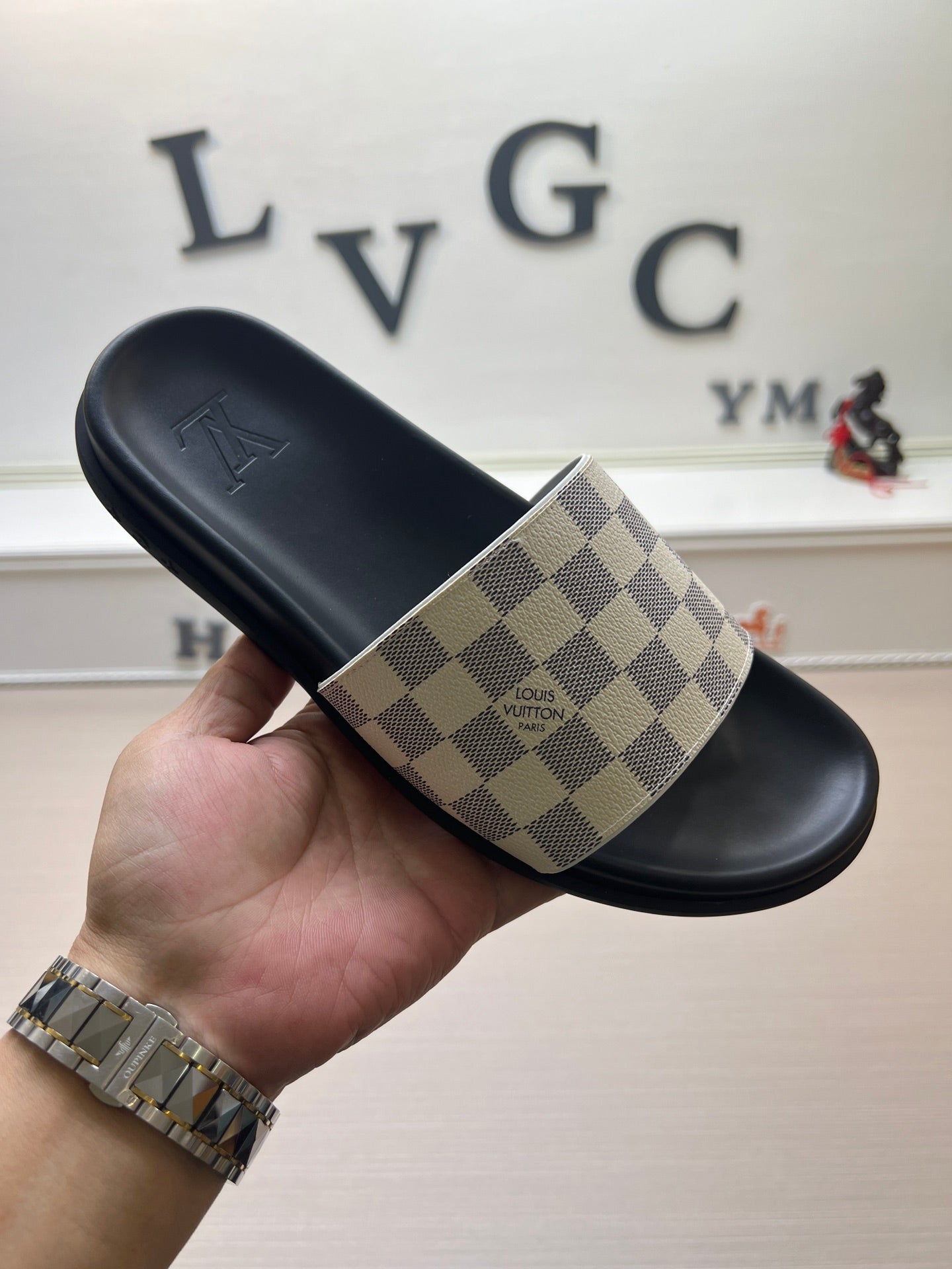 54E61ZDE Stylish slippers