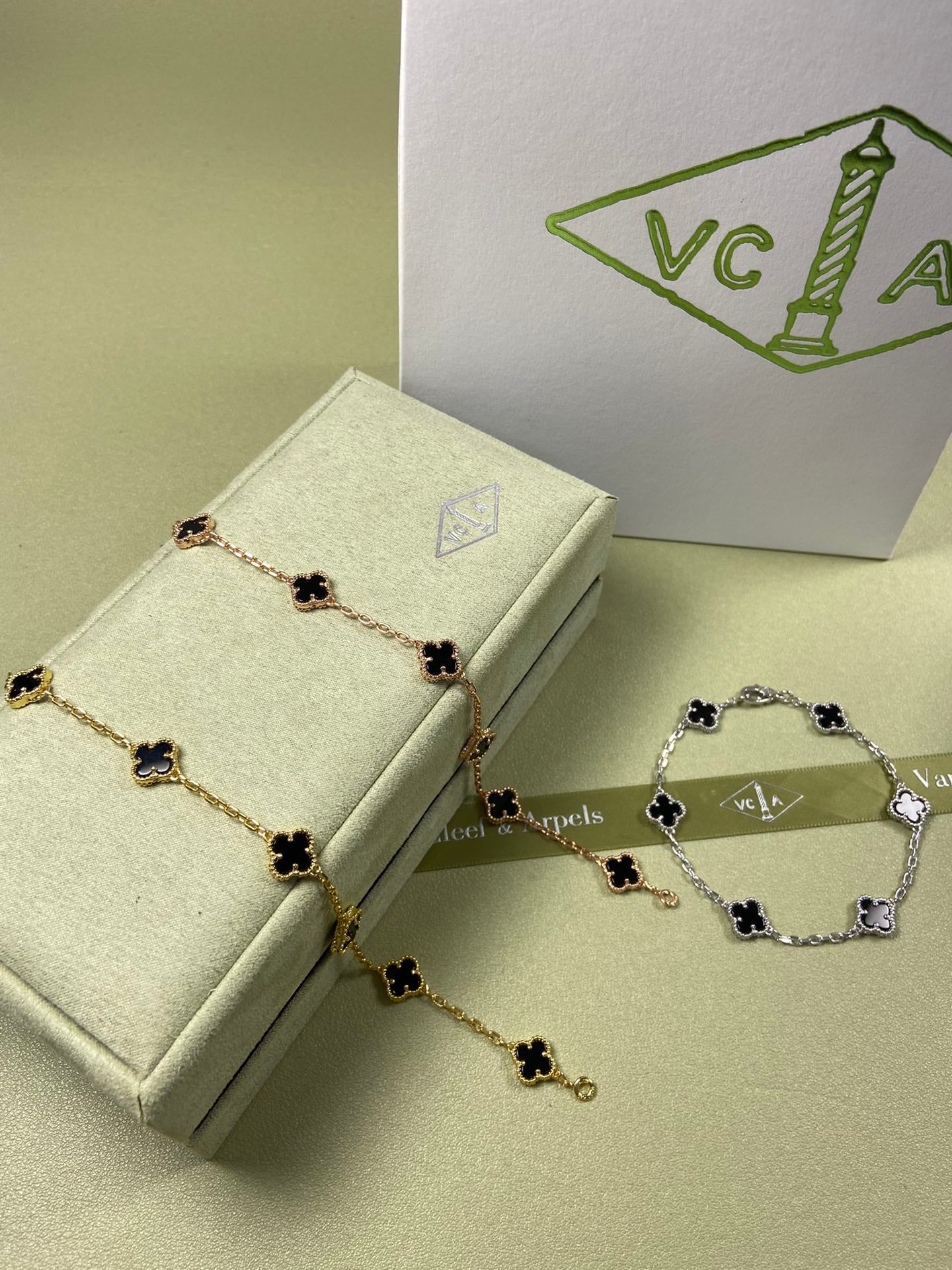 5XVA183KDE Stylishbracelets 6 flowers mini size 0.9cm flower