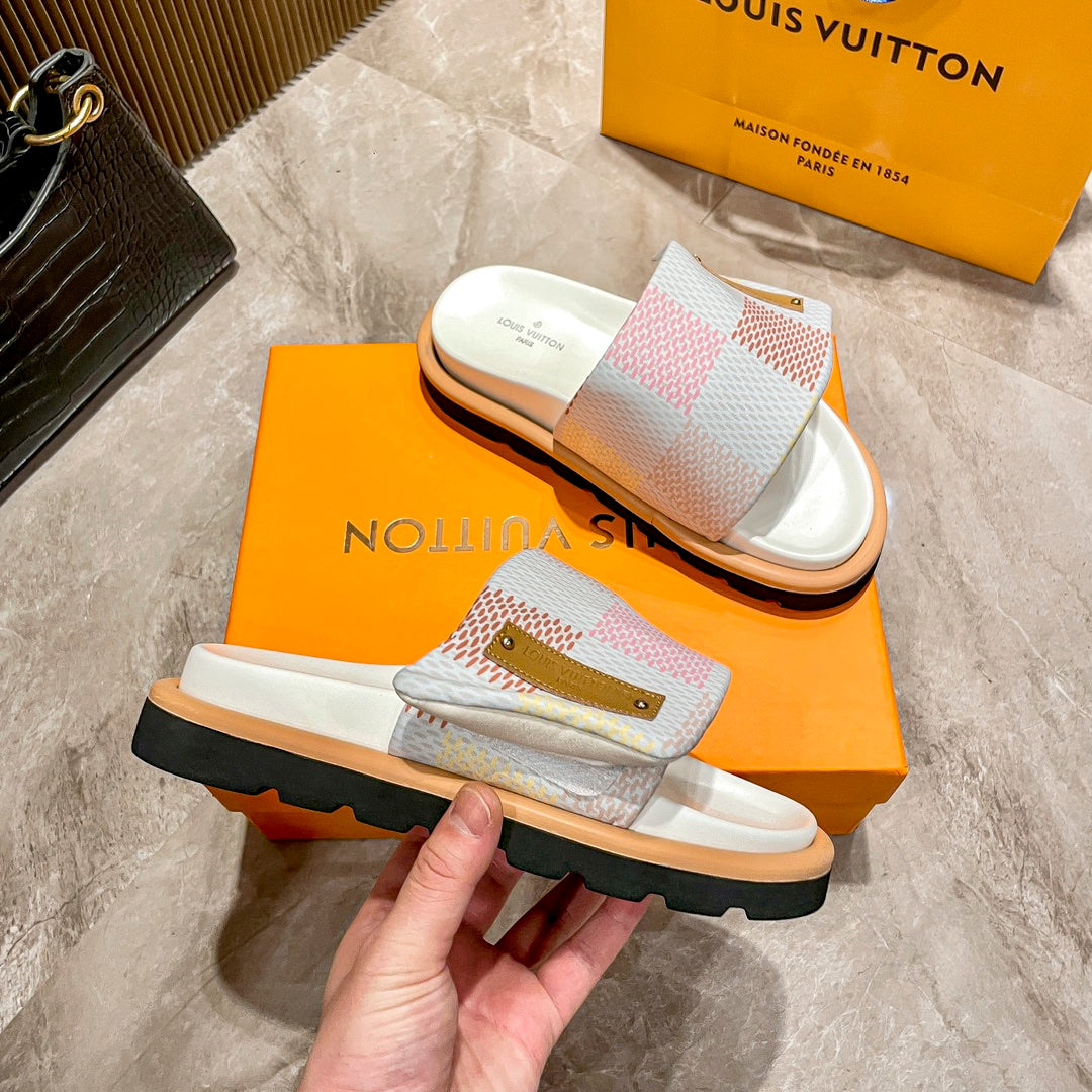 14E211ZDE Stylish Slippers