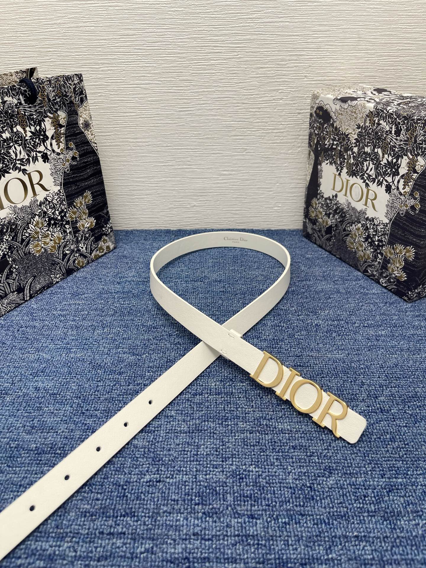 155RD203PDE Stylish  High quality belt With full package