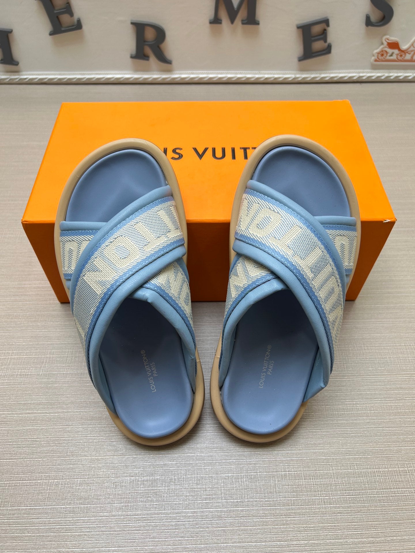 535ZE270ZDE Stylish Slippers