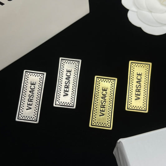 14V974EDE Stylish Earrings