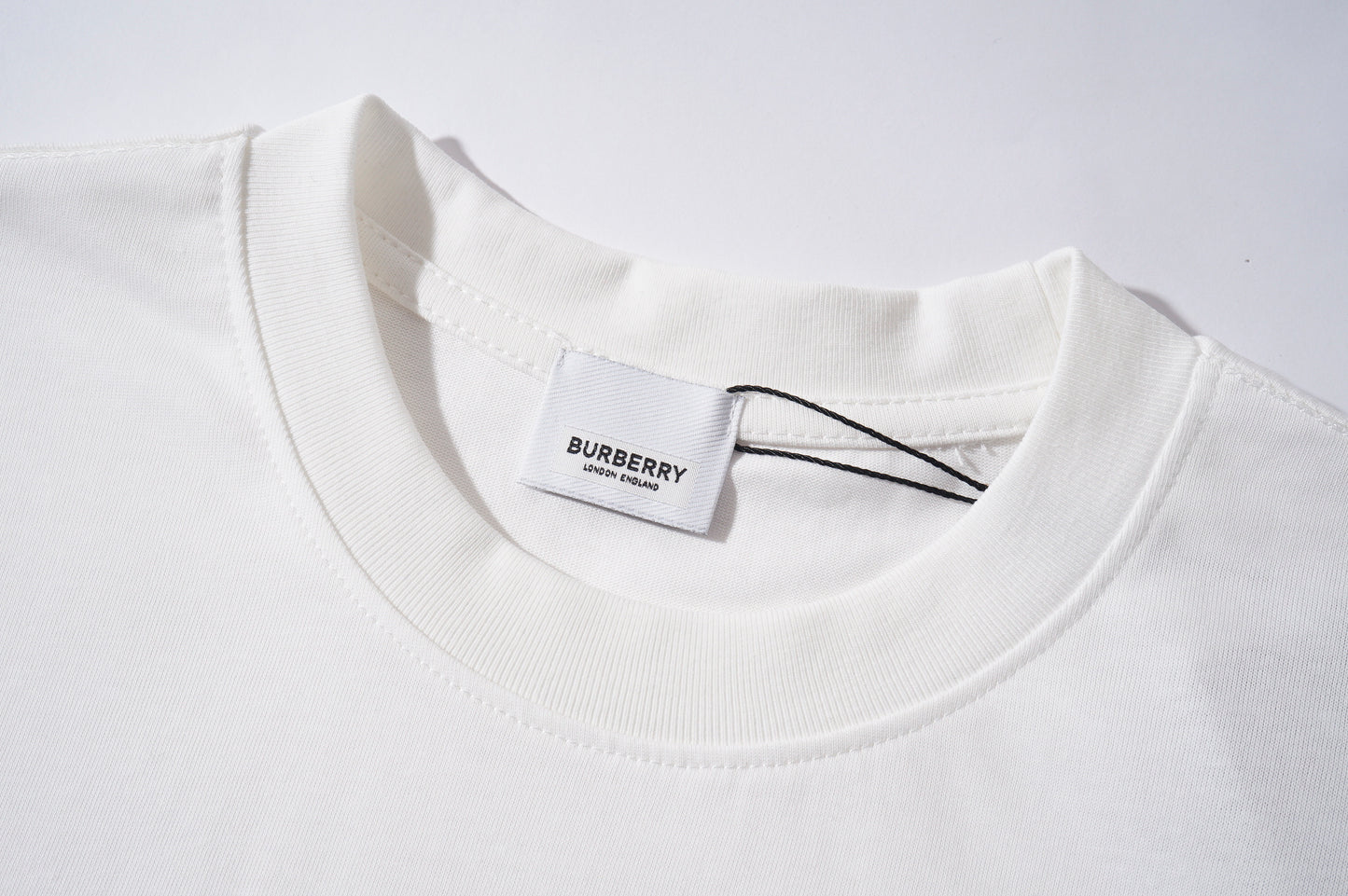 125WR23UDE Stylish T-shirts